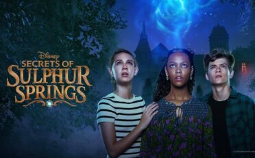 《硫磺泉的秘密》Secrets of Sulphur Springs英文版 第二季 [全8集]